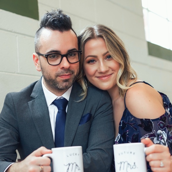 Hey, I’m Kate! 🙋🏼♀️ Welcome to my closet! - Picture 4 of 8